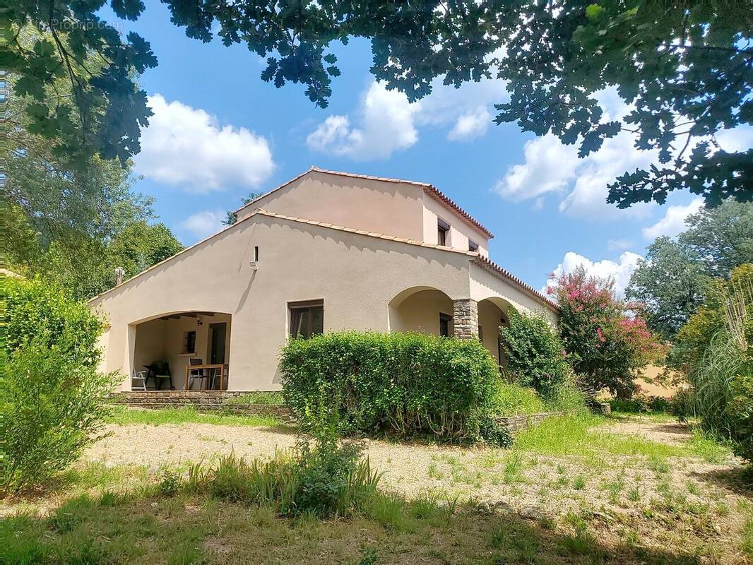 Maison à COLOMBIERES-SUR-ORB