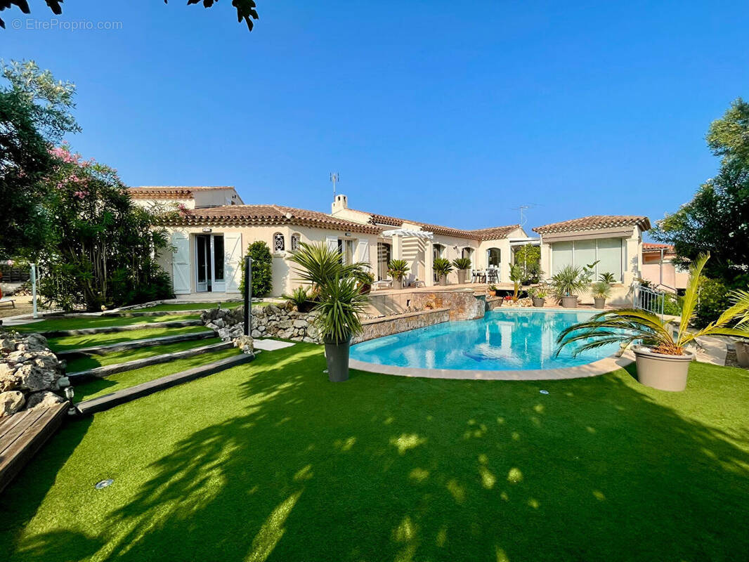 Maison à FREJUS
