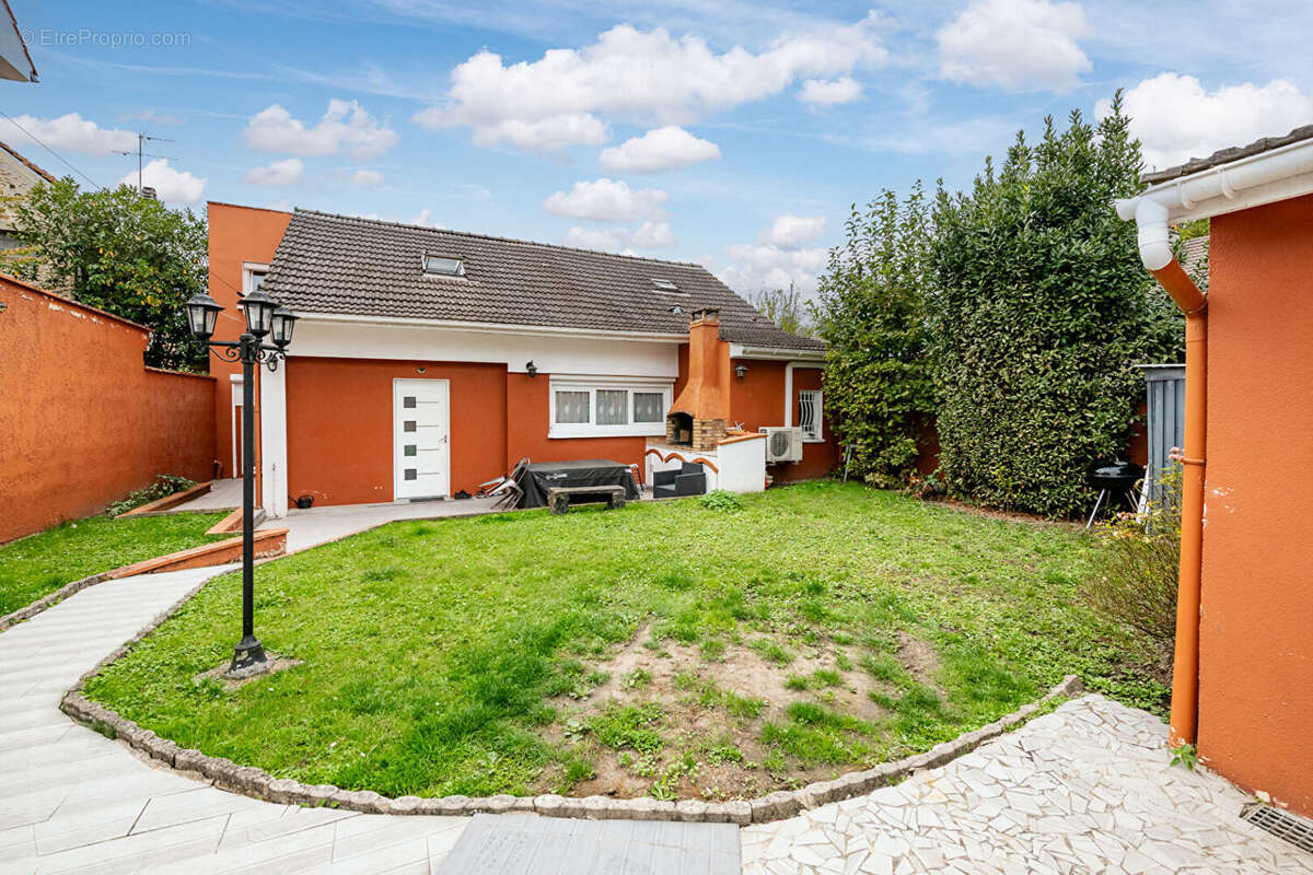 Maison à VILLIERS-SUR-MARNE