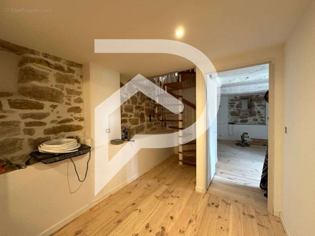 Maison à CAUSSE-ET-DIEGE