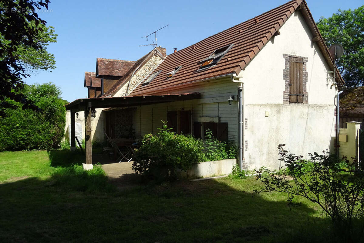 Maison à BROU