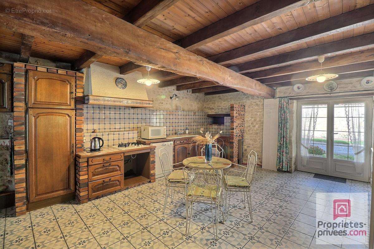 Maison à SAINT-NAZAIRE-SUR-CHARENTE