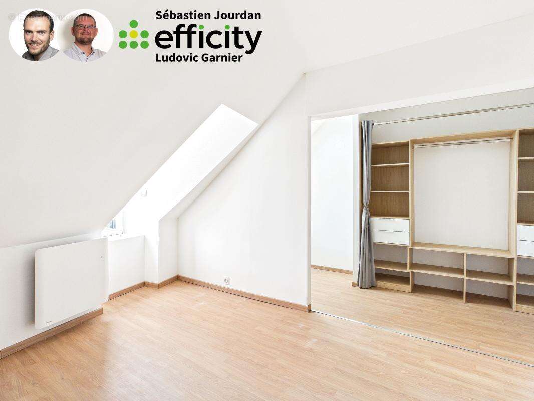 Maison à LOUVIGNE-DU-DESERT