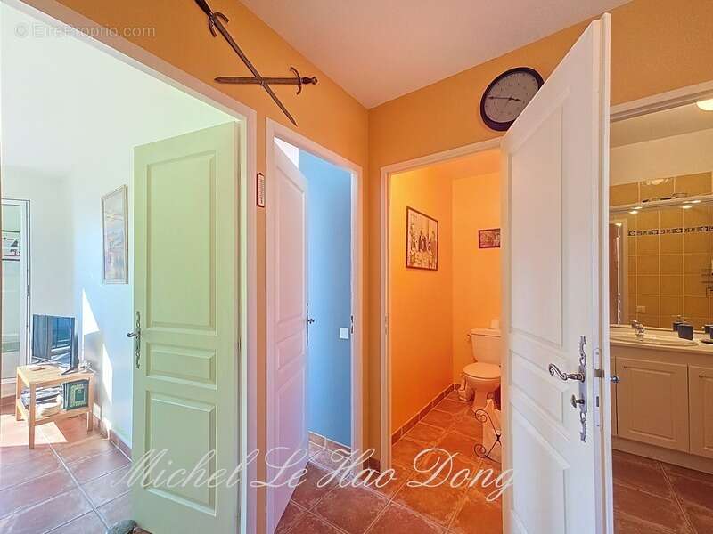 Charmante marina avec 03 chambres en duplex à vendre à Aigues-Mortes (30220) - photo 7