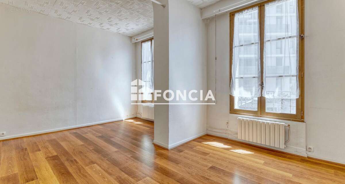 Appartement à ISSY-LES-MOULINEAUX