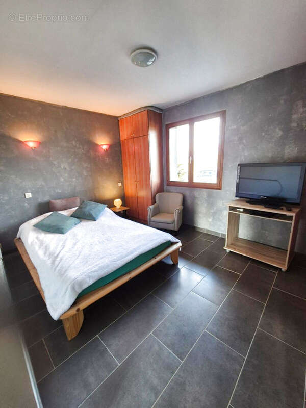 Maison à SCIENTRIER