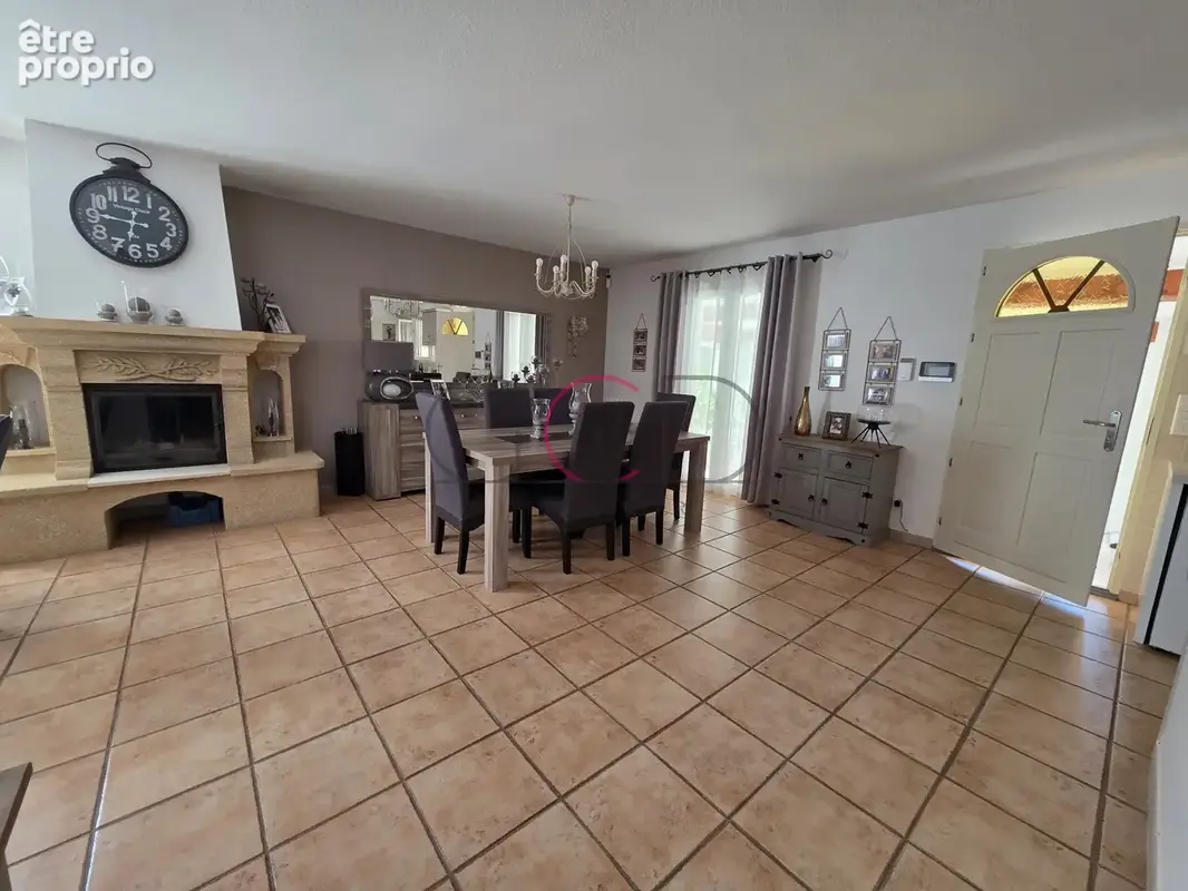 Exclusivité   Ansouis (Sud Luberon) : Villa de plain-pied sur parc arboré de 2 950 m2 avec piscine - photo 6