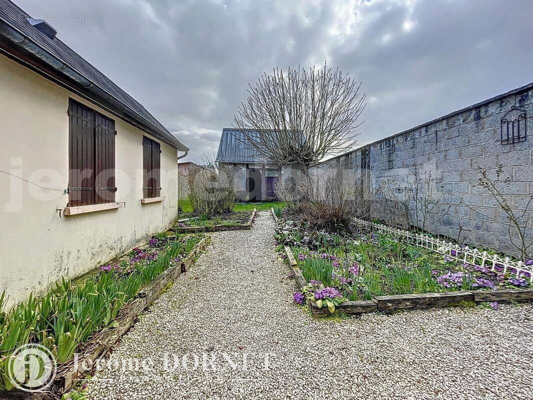 ess_00008_acf1d78 - Maison à GRANDVILLIERS