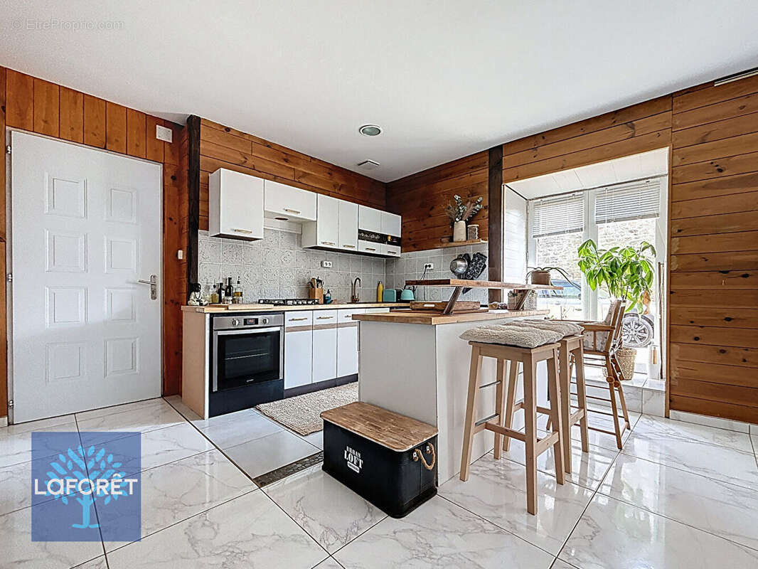 Maison à LA BAZOUGE-DU-DESERT