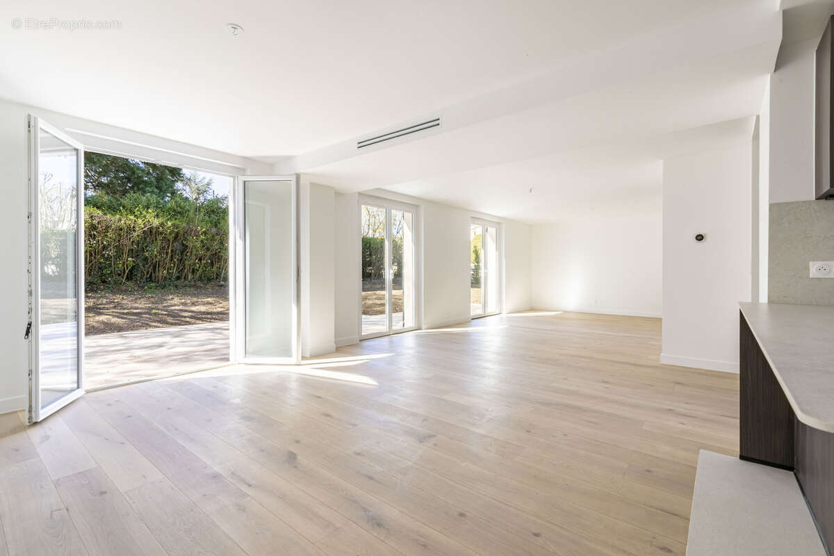 Maison L’Étang-la-Ville 8 pièce(s) 170 m2 - photo 2