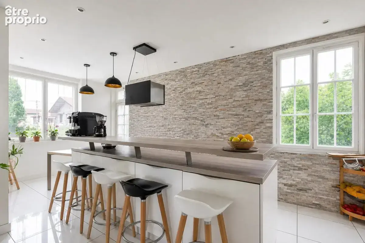 Maison de 12 pièces à Villars-les-Dombes - photo 3