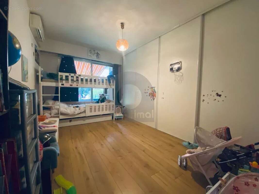 Appartement à ROQUEBRUNE-CAP-MARTIN