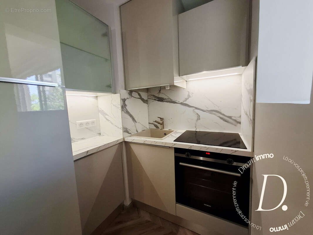 Appartement à MAUGUIO