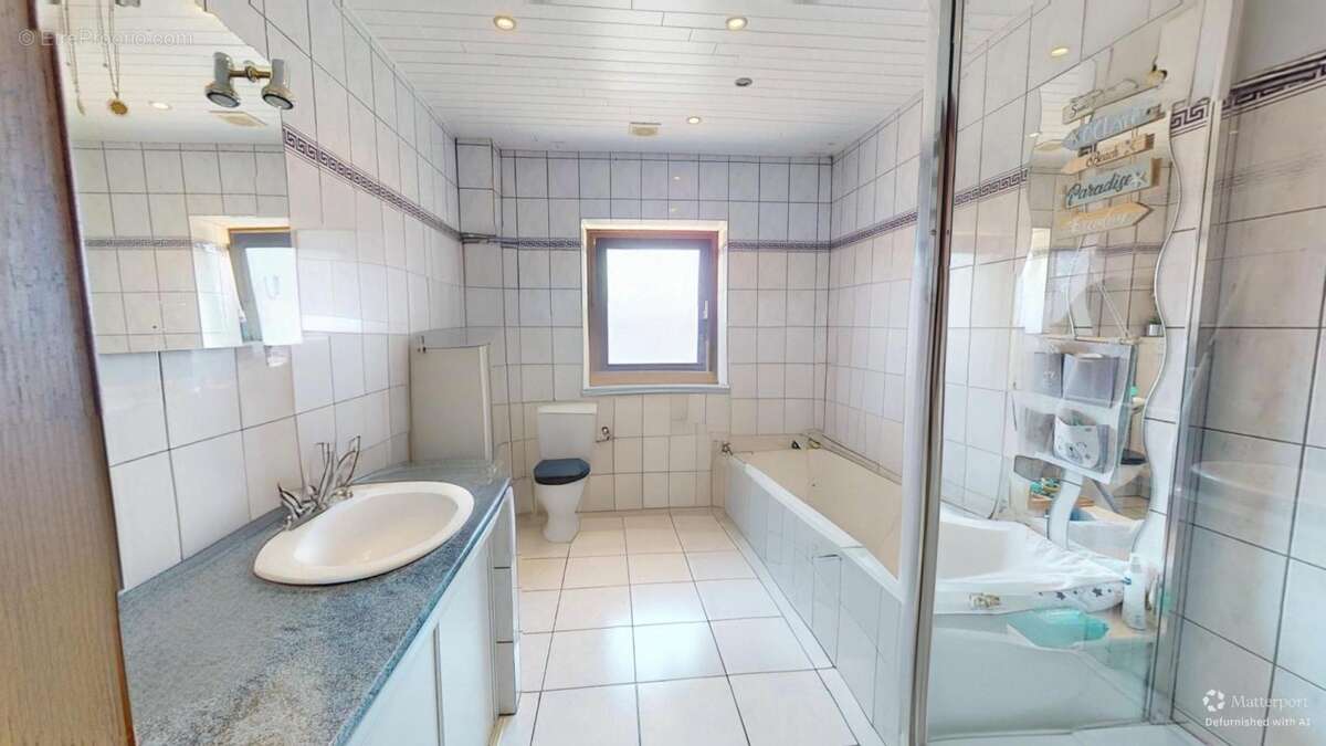 VILLECLOYE Charmante maison de village avec jardin, garage et terrasse couverte - photo 20