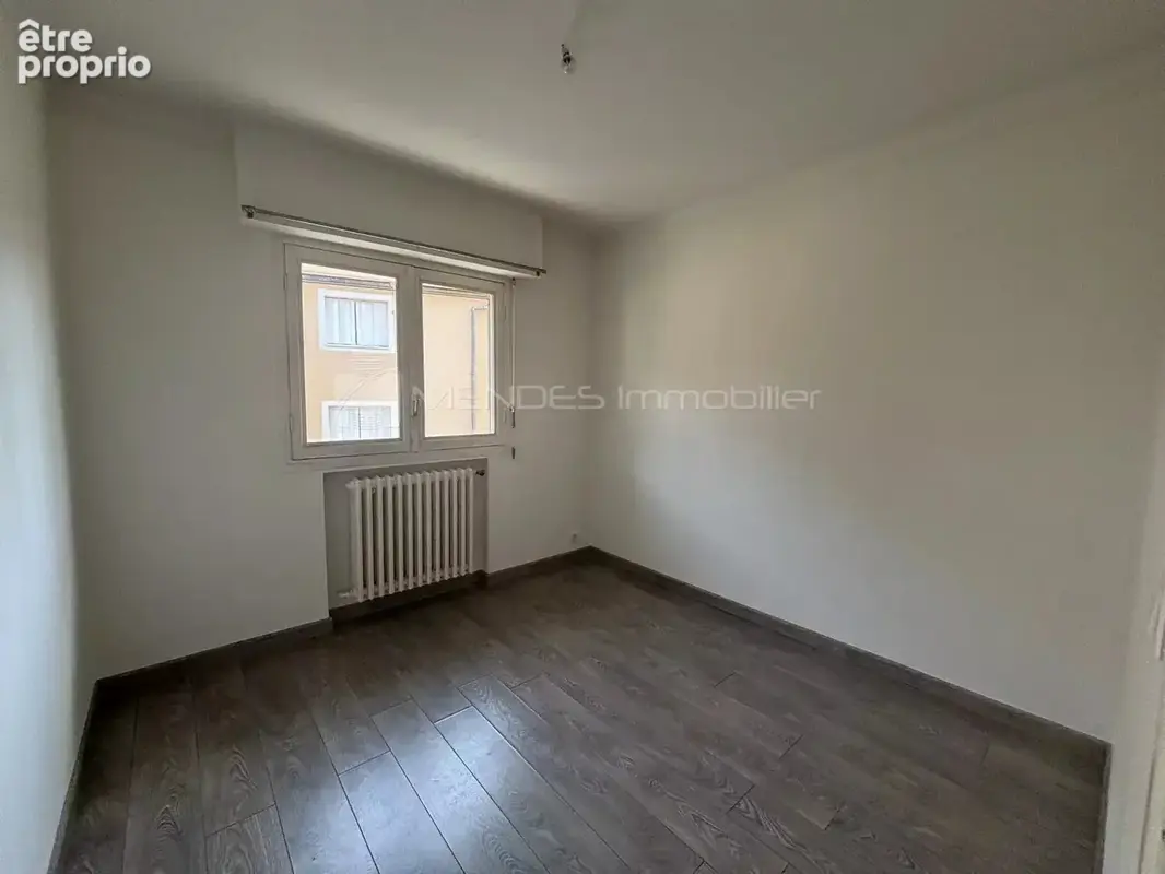 À vendre appartement trois pièces à contes - photo 8