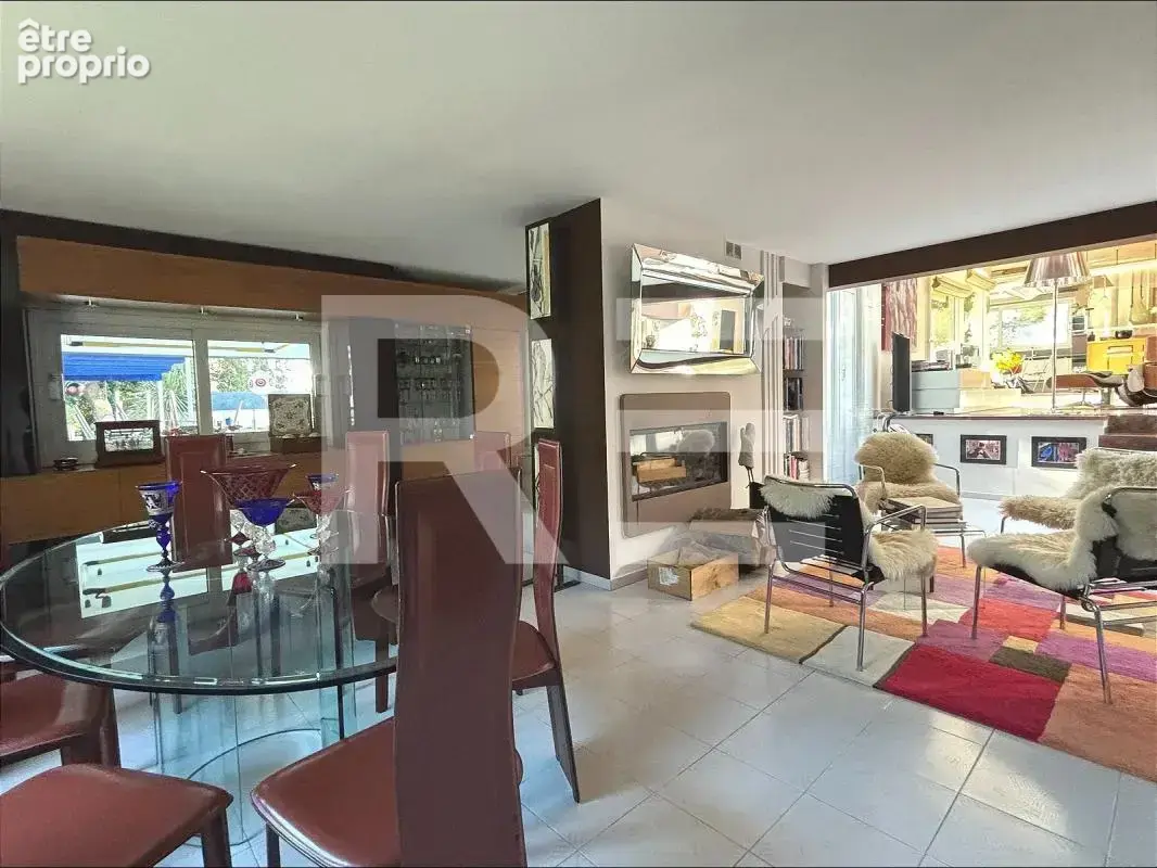 Villa contemporaine avec dependances piscine et pool house - photo 7