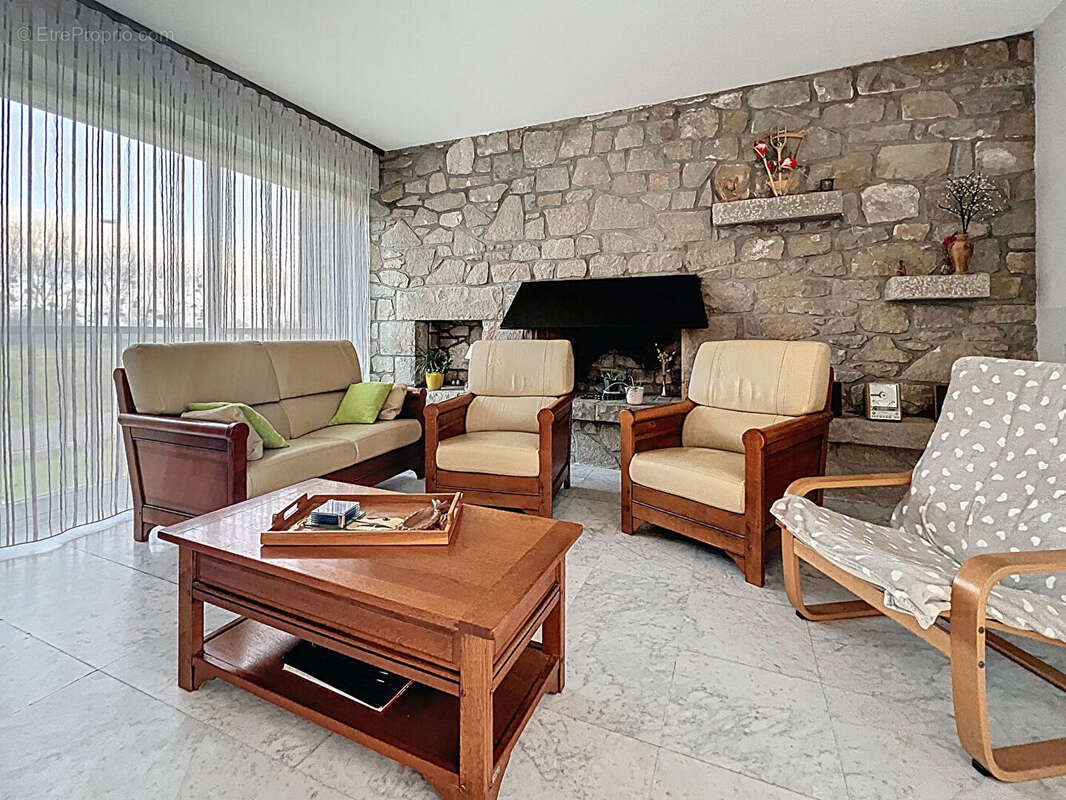 Maison à LE VIVIER-SUR-MER