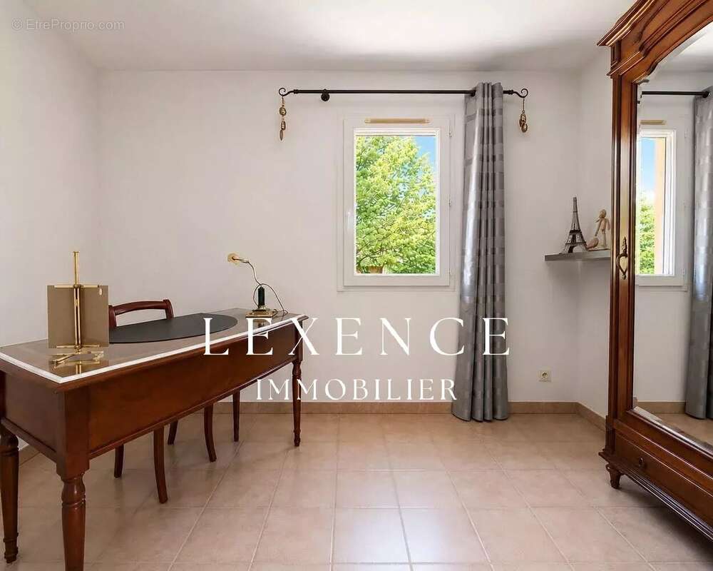 Maison à LA FARE-LES-OLIVIERS