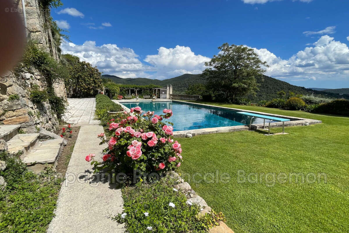 Appartement à BARGEMON