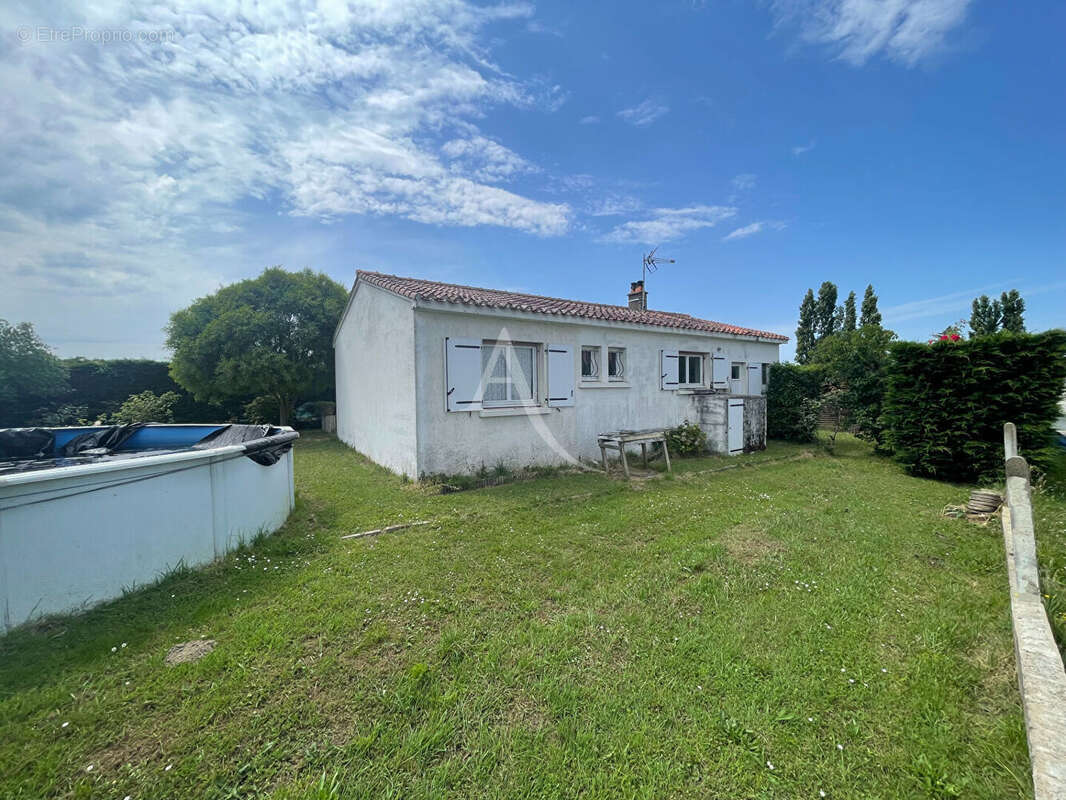 Maison à LA CHAIZE-GIRAUD