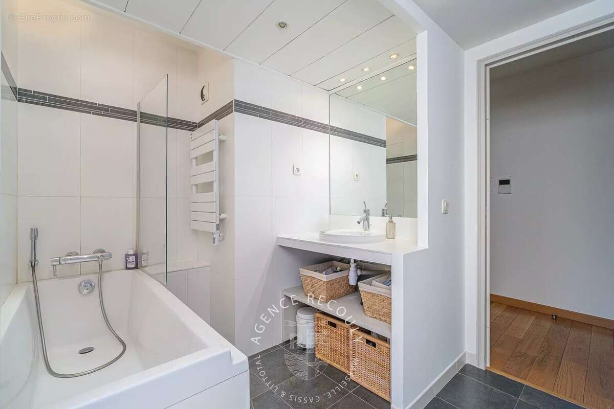 Appartement à MARSEILLE-8E