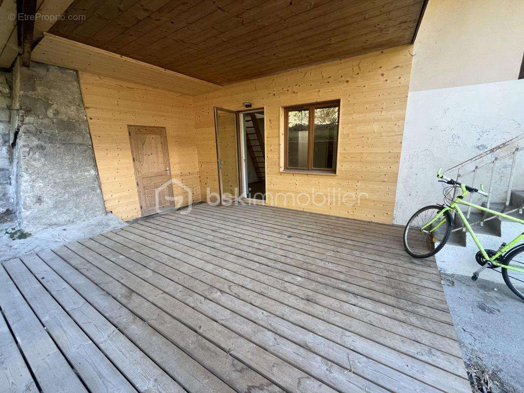Appartement à ALBERTVILLE