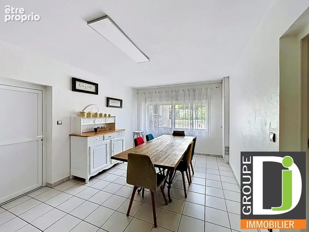 Maison plain-pied à vendre à Montmeyran, avec piscine et grand - photo 5