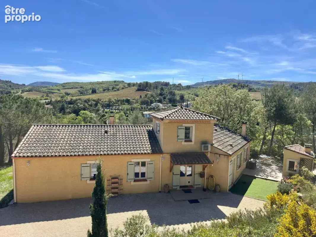Villa sur terrain boisé avec dépendances + piscine - photo 10