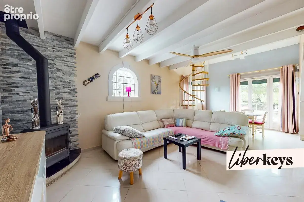 Maison familiale – 855 m² de terrain – Parc de la Cloche – Orly - photo 2