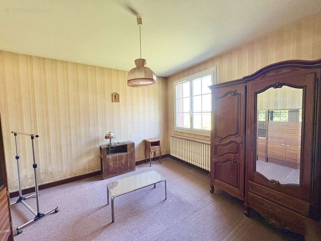 Maison à OUVROUER-LES-CHAMPS
