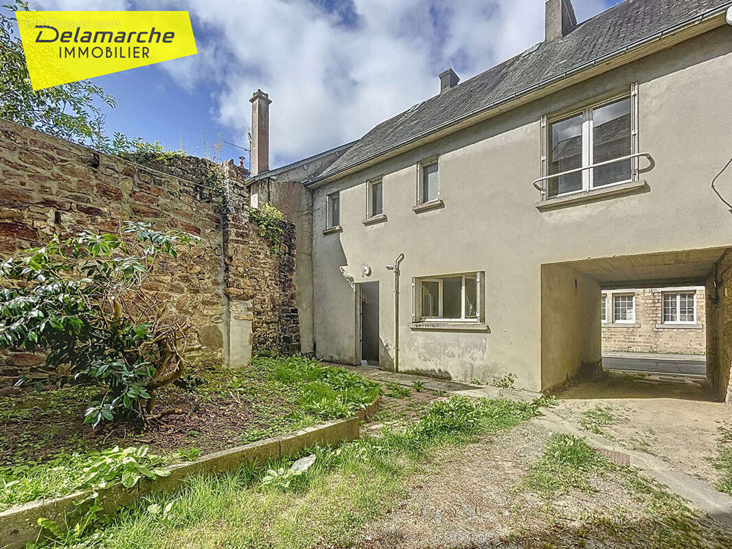 Maison à LA HAYE-PESNEL