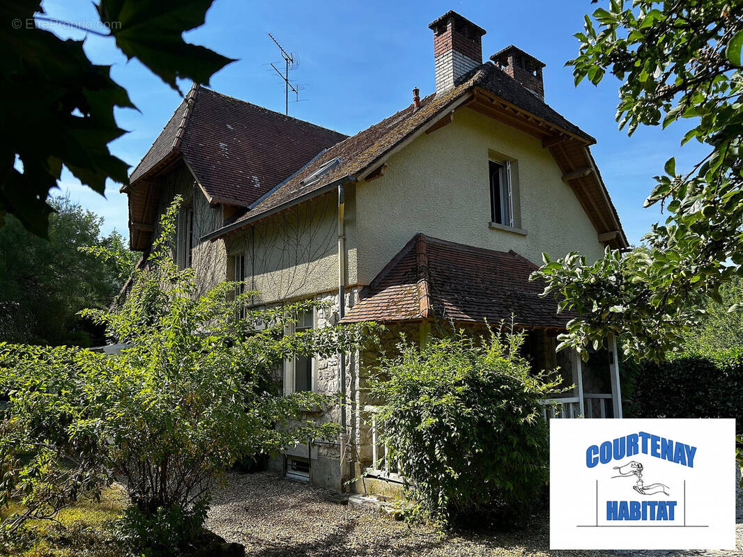 Maison à SAVIGNY-SUR-CLAIRIS