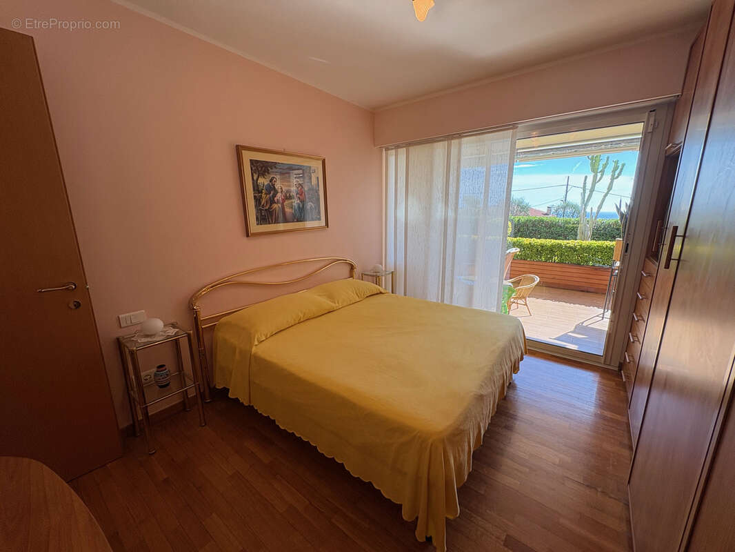 Appartement à CAP-D'AIL