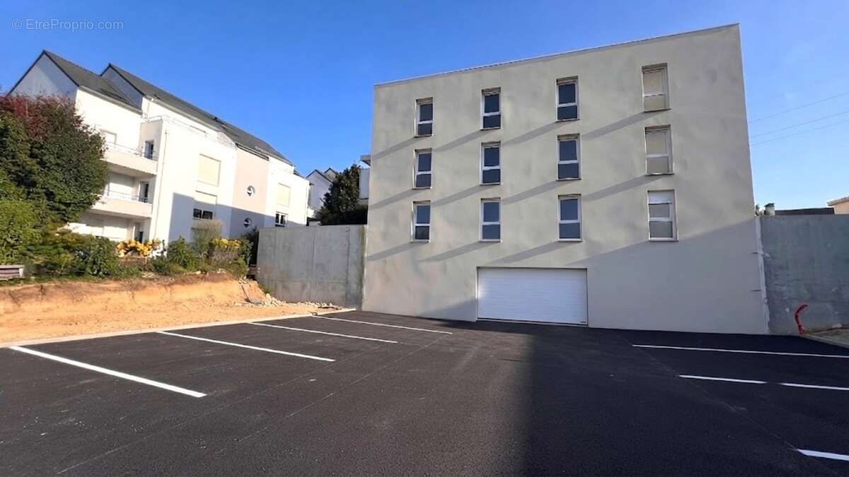 Dpt Finistère (29), à vendre QUIMPER appartement T2 meublé situé au dernier étage de 45,51 m² habitable - Balcon- Parking souter - photo 4