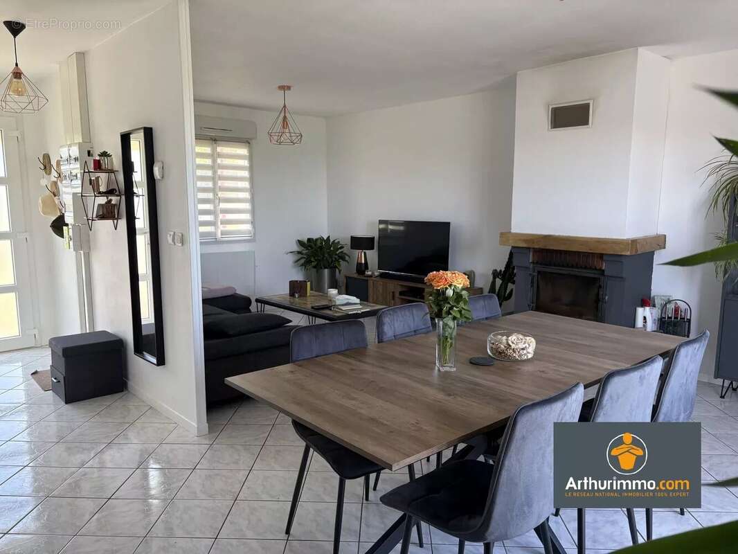 Maison à NEUFCHATEL-SUR-AISNE