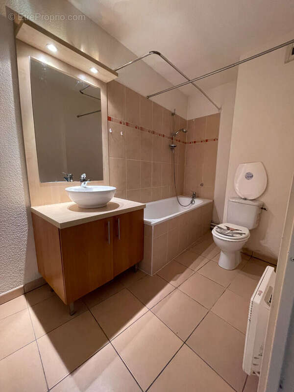 Appartement à GOND-PONTOUVRE