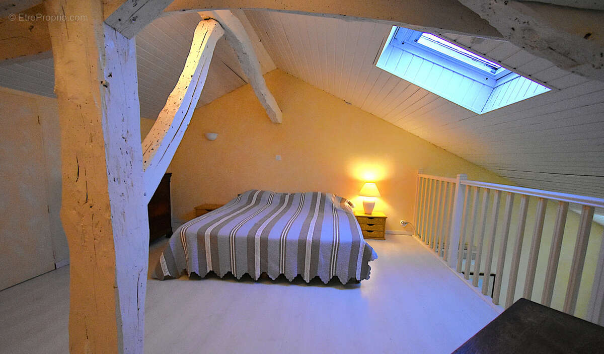 Propriété avec vue exceptionnelle, deux gites et piscine. - photo 19