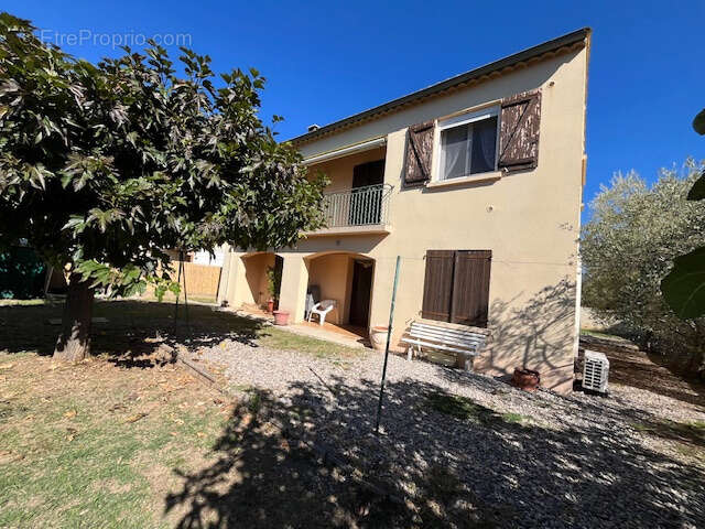 Maison à LAROQUE