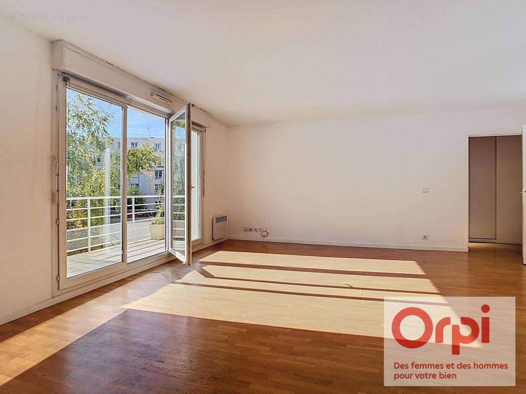 Appartement à ISSY-LES-MOULINEAUX