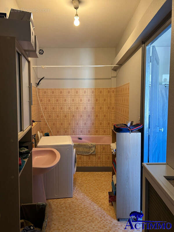 T2 1er étage - Appartement à JOIGNY