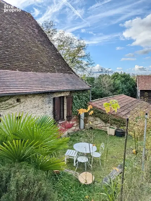 A Coux-et-Bigaroque au calme Superbe longère en pierre de 1833. - photo 8