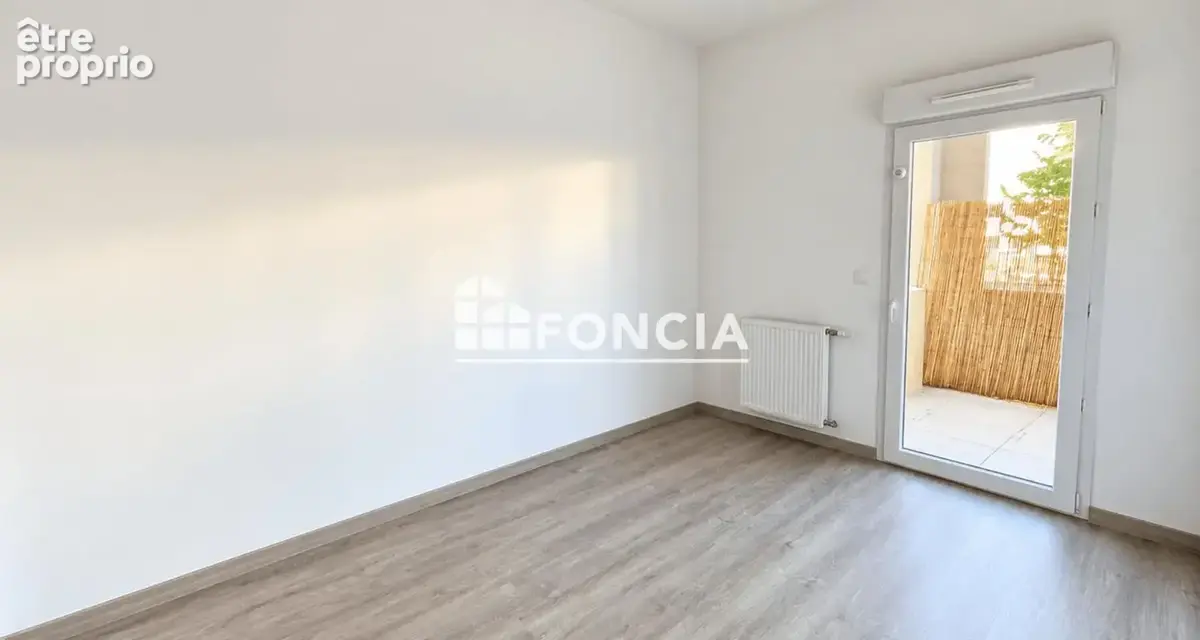 À vendre - villefranche-sur-saône – t2 récent avec balcon sur cour et box fermé - photo 5
