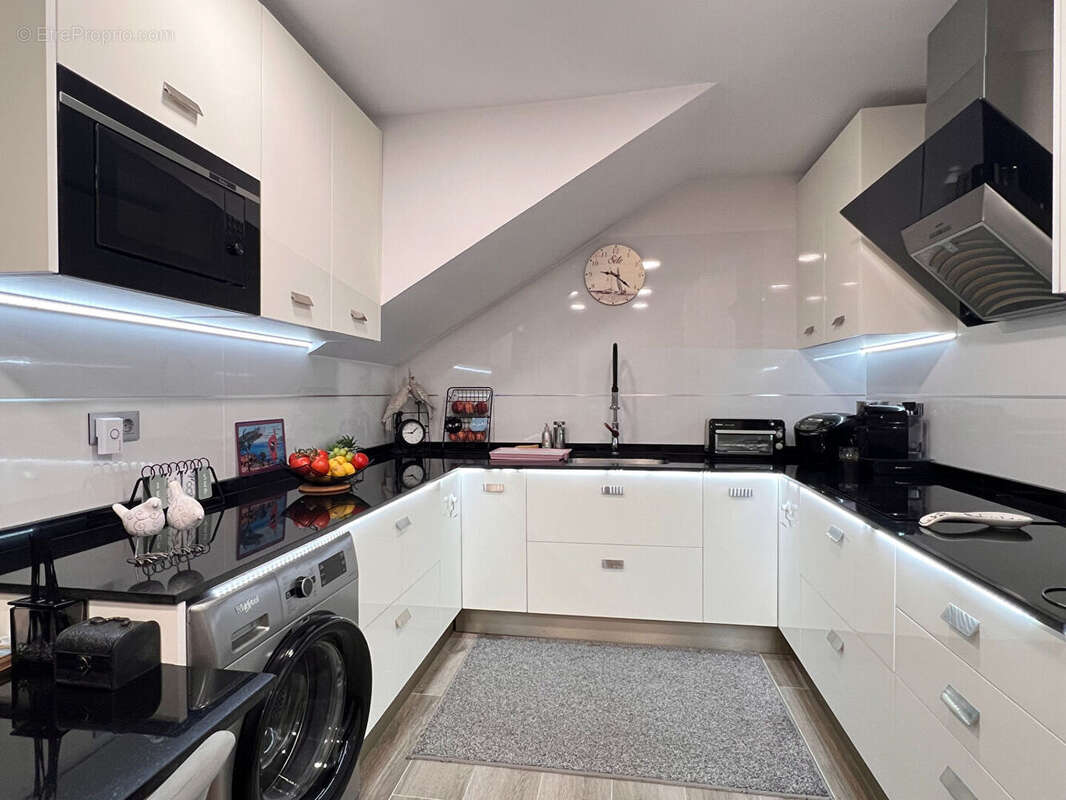 Appartement à BEAULIEU