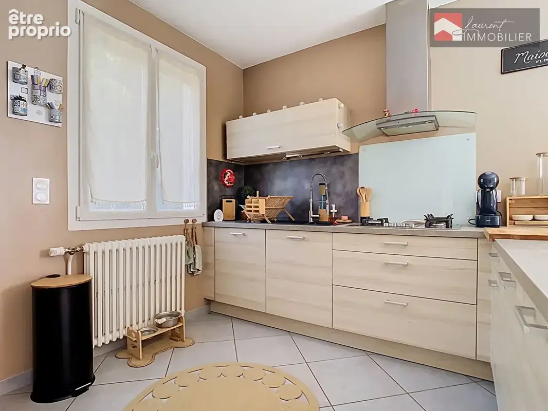 Maison lumineuse avec vue sur le mâconnais-01190 ARBIGNY - photo 4