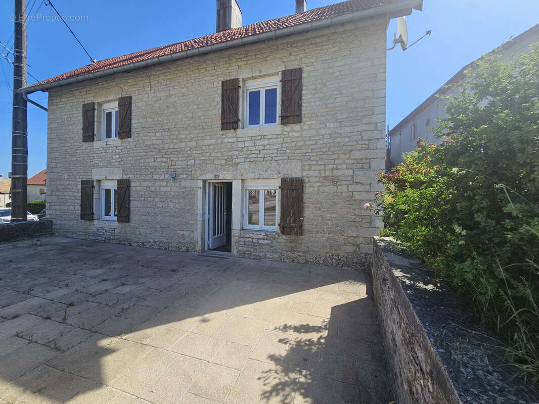Maison à VERNIERFONTAINE