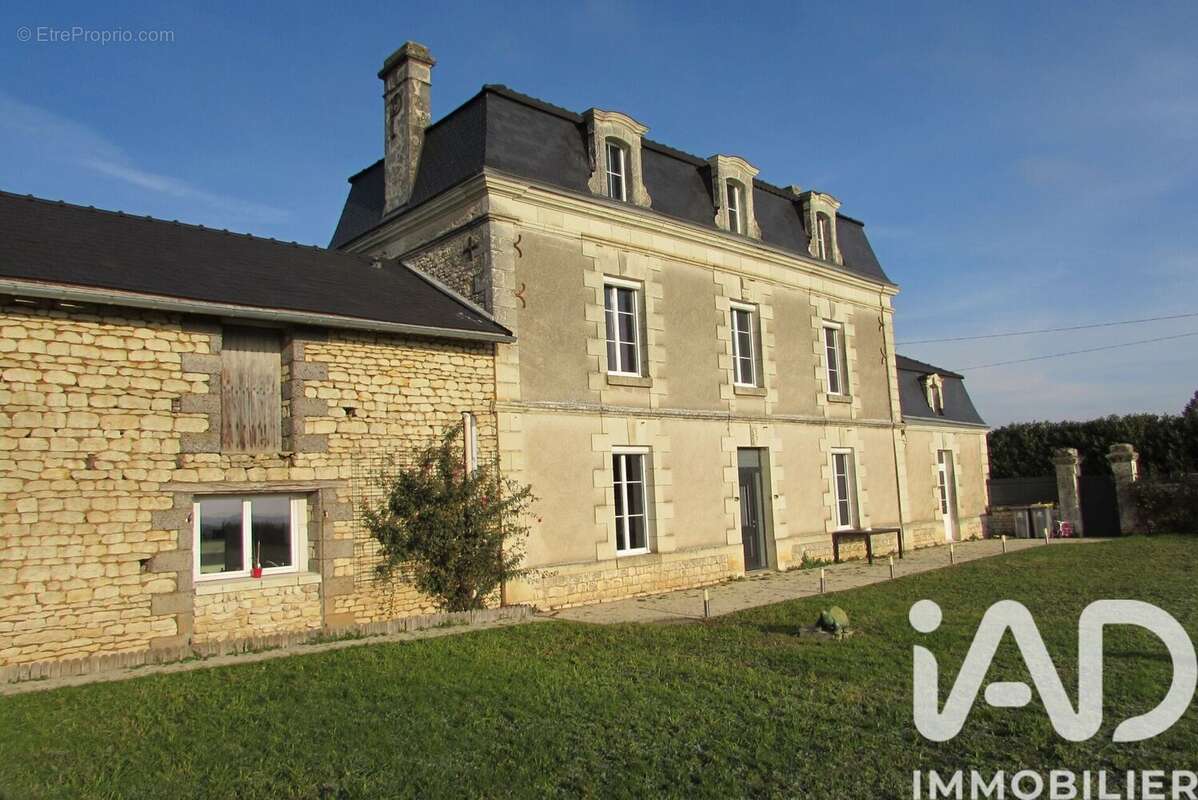 Maison 178 m² à Chalais  - photo 3