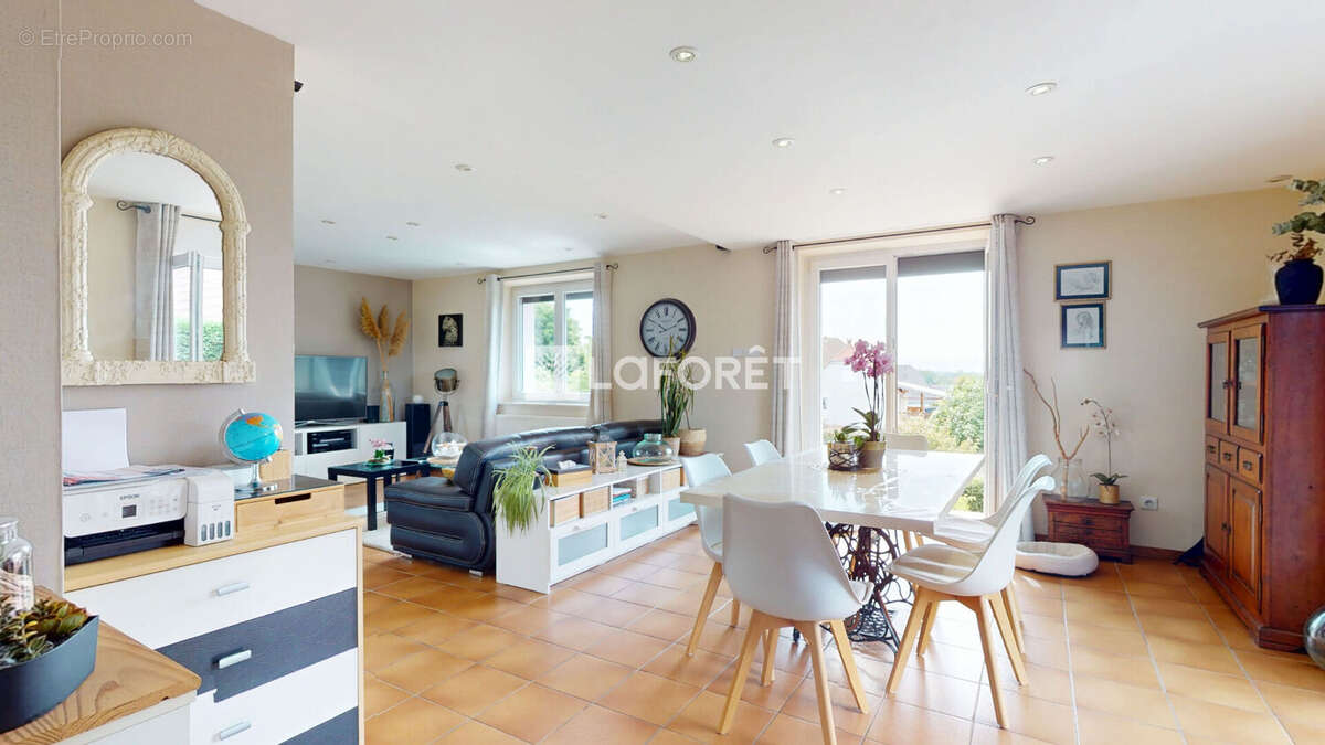 Maison à MOMMENHEIM