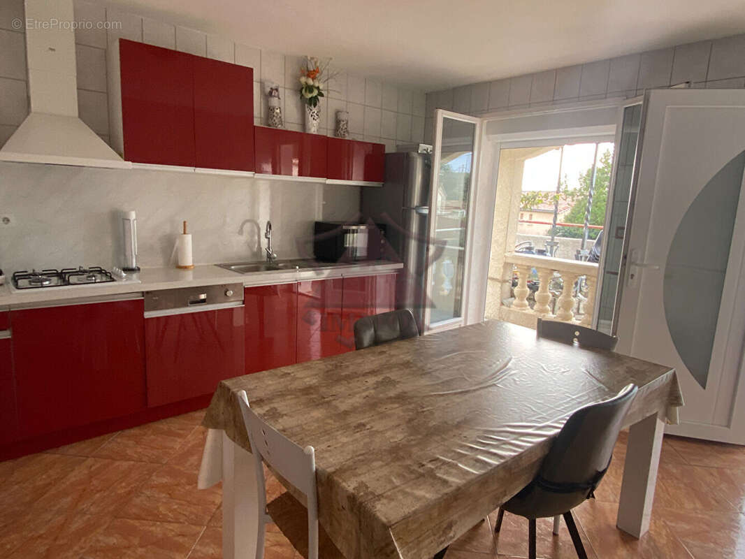 Maison avec parking - Rousson - photo 3