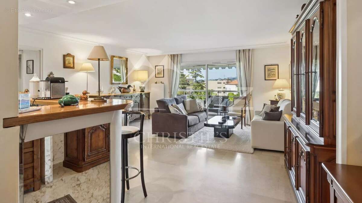 Appartement à LE CANNET