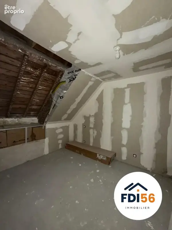 Appartement DUPLEX T3 de 75 m² environ ? Dernier étage ? Lorient - TRAVAUX DE FINITION À FAIRE - A VENDRE - photo 2